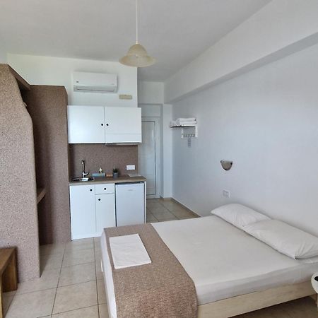 Edelweiss Aparthotel Tsoutsouros  Exterior photo
