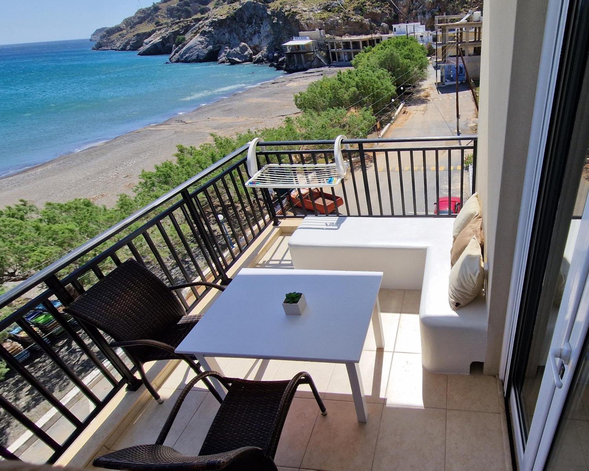 Edelweiss Aparthotel Tsoutsouros  Exterior photo